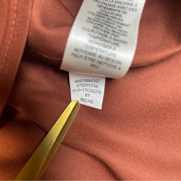 Chicos No-Iron Button Down Blouse in Copper Sateen Cotton Large (Chicos 2) - Picture 9 of 11